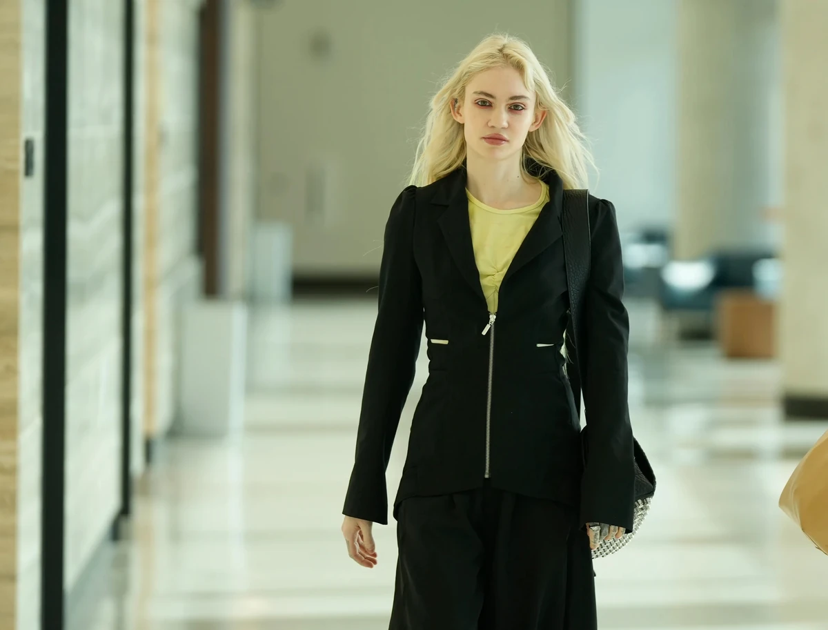 Selfies_%2802_Aug_2024%29_004