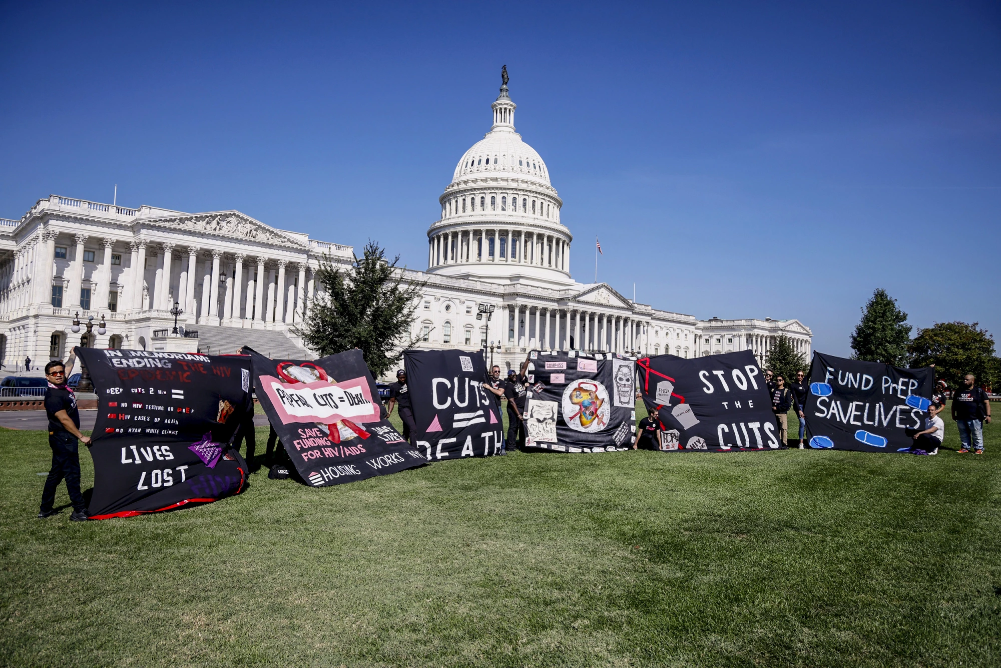 250925-hiv-funding-capitol--c7977e