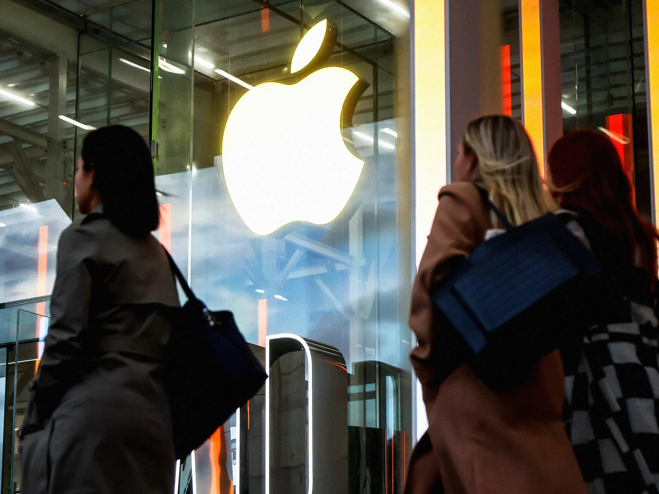 Apple-Removes-Gay-Dating-Apps-From-App-Store-in-China-Business-2243468030