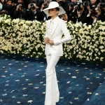 Zendaya+en+la+Met+Gala+los+looks+que+la+convierten+en+la+invitada+que+siempre+entiende+el+dress+code