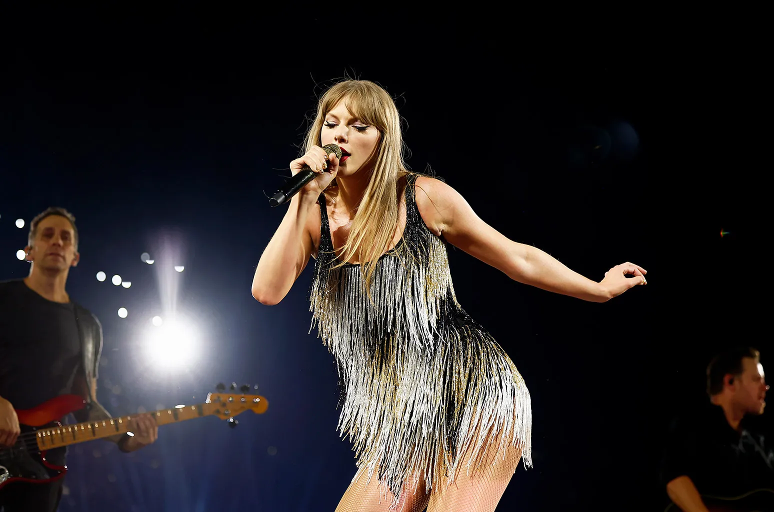 taylor-swift-eras-tour-rogers-centre-toronto-012-2024-billboard-1548